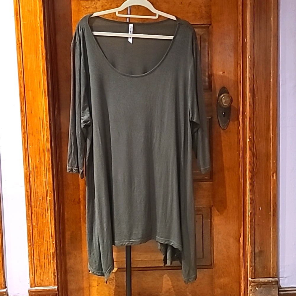 White Mark olive tunic